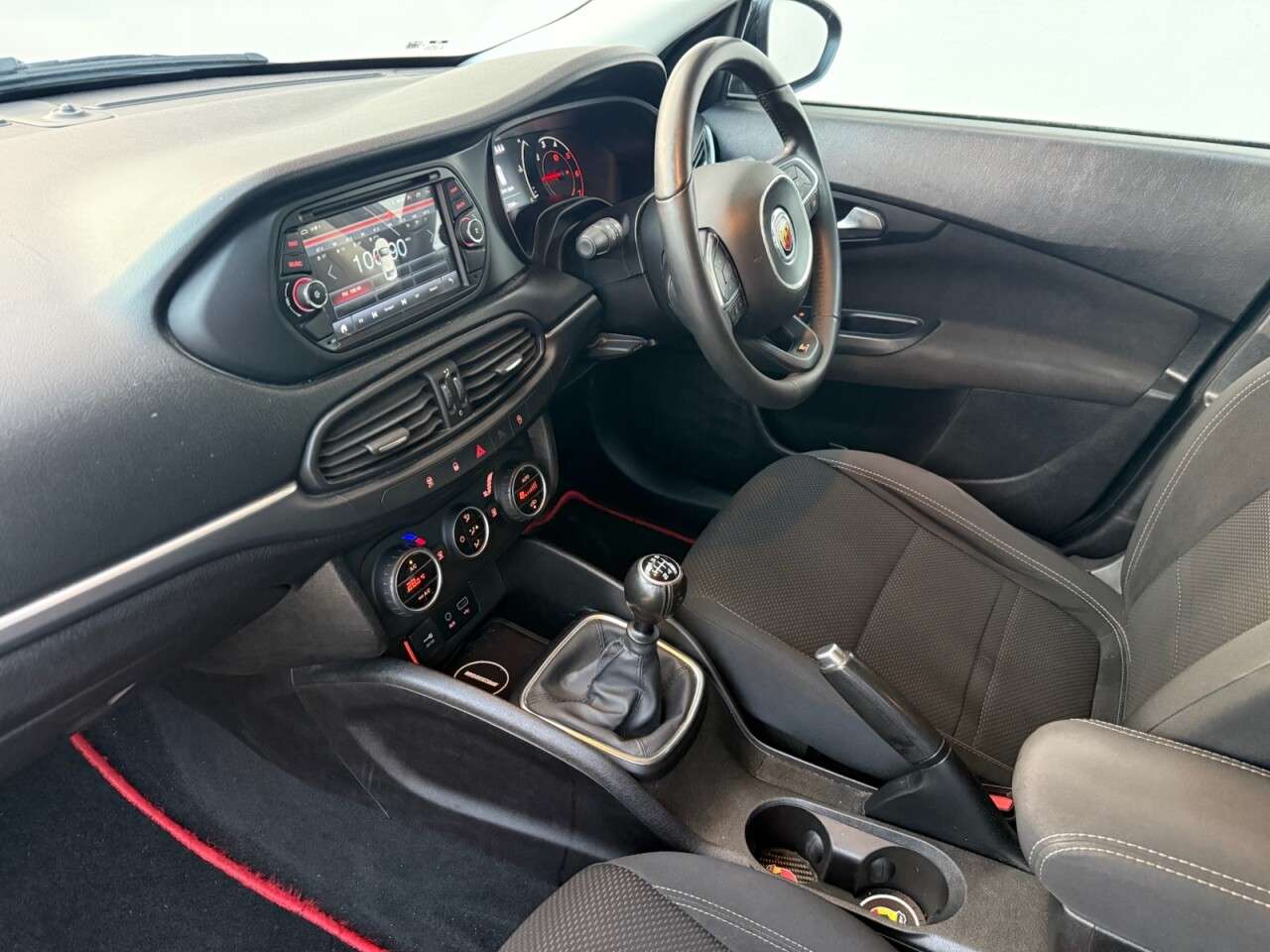 A 2017 FIAT TIPO 1.6 MultiJetII Lounge Estate 5dr Diesel Manual Euro 6 (s/s) (120 ps) ..JUST A 2017 FIAT TIPO 1.6 MultiJetII Lounge Estate 5dr Diesel Manual Euro 6 (s/s) (120 ps) ..JUST