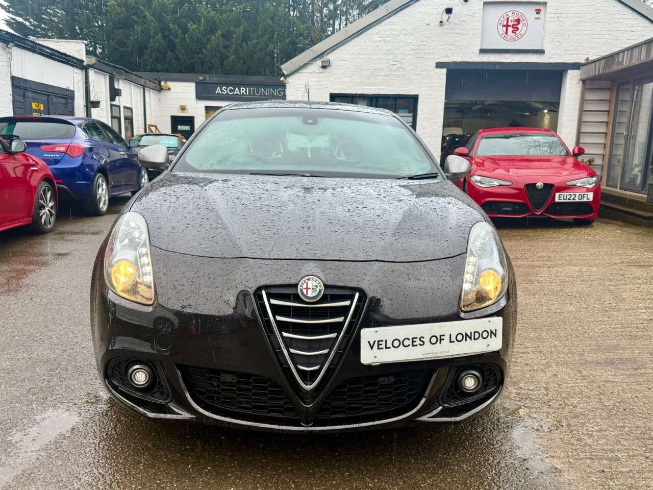 A 2015 ALFA ROMEO GIULIETTA 1750 TBi Quadrifoglio Verde Hatchback 5dr Petrol TCT Euro 6 (s/s) (240 bhp) A 2015 ALFA ROMEO GIULIETTA 1750 TBi Quadrifoglio Verde Hatchback 5dr Petrol TCT Euro 6 (s/s) (240 bhp)