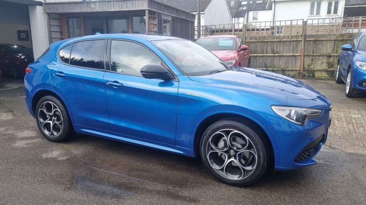 A 2022 ALFA ROMEO STELVIO 2.0T Veloce SUV 5dr Petrol Auto Q4 AWD Euro 6 (s/s) (280 ps) ..APPLE CARPLA A 2022 ALFA ROMEO STELVIO 2.0T Veloce SUV 5dr Petrol Auto Q4 AWD Euro 6 (s/s) (280 ps) ..APPLE CARPLA