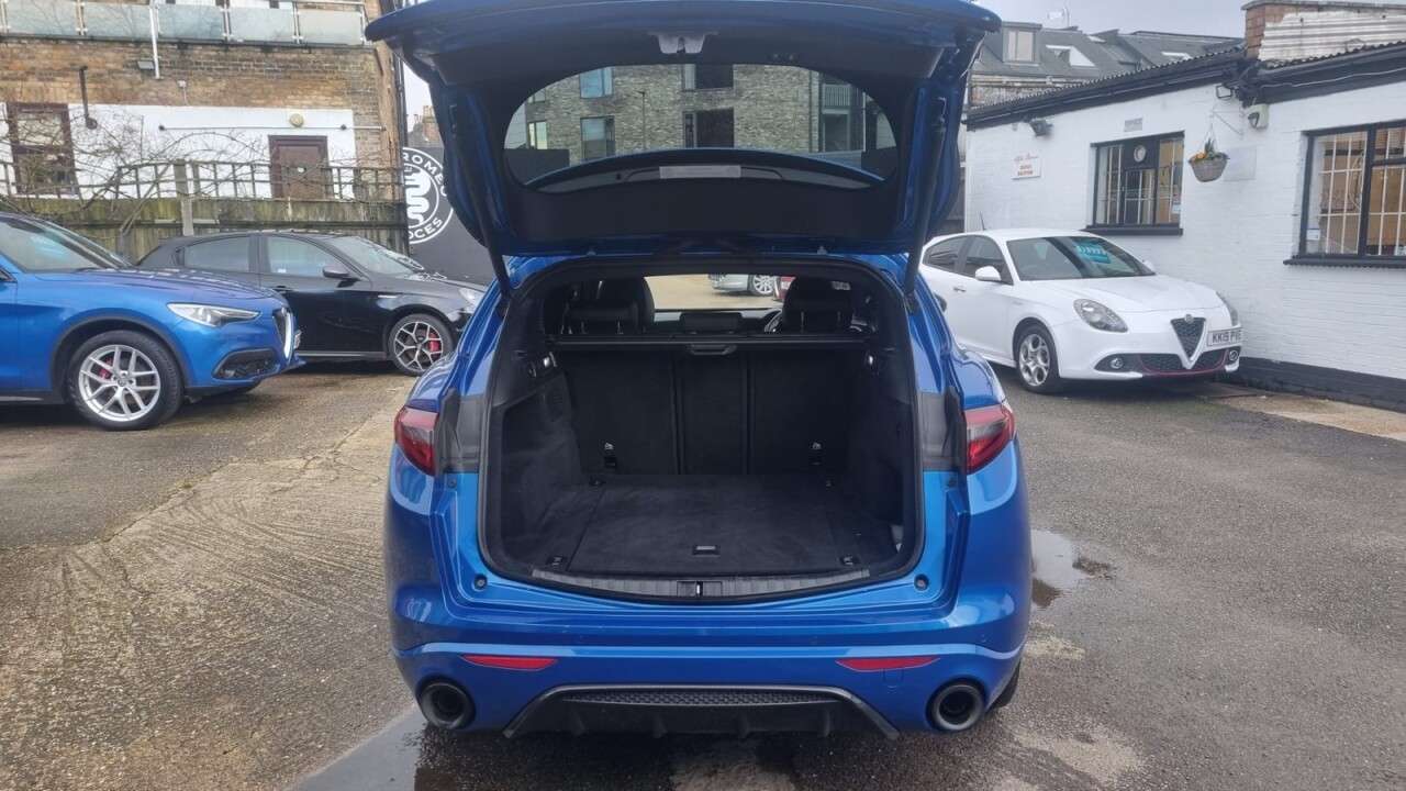 2022 ALFA ROMEO STELVIO 2022 ALFA ROMEO STELVIO