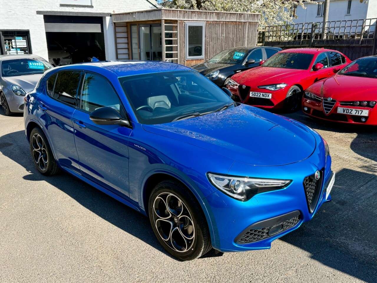 A 2021 ALFA ROMEO STELVIO 2.0T Veloce SUV 5dr Petrol Auto Q4 AWD Euro 6 (s/s) (280 ps) ..APPLE CARPLA A 2021 ALFA ROMEO STELVIO 2.0T Veloce SUV 5dr Petrol Auto Q4 AWD Euro 6 (s/s) (280 ps) ..APPLE CARPLA
