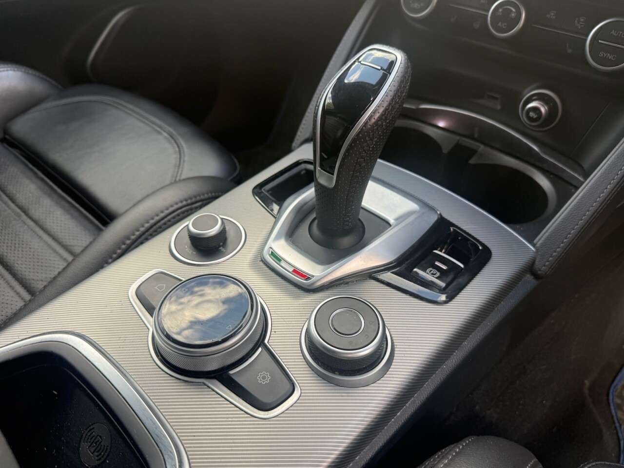 2021 ALFA ROMEO STELVIO 2021 ALFA ROMEO STELVIO