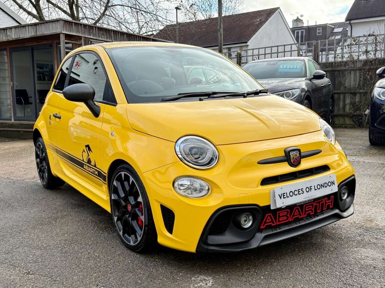 2021 ABARTH 595 2021 ABARTH 595