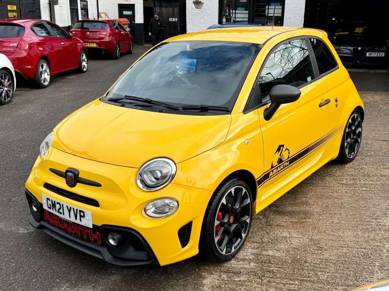 2021 ABARTH 595 2021 ABARTH 595