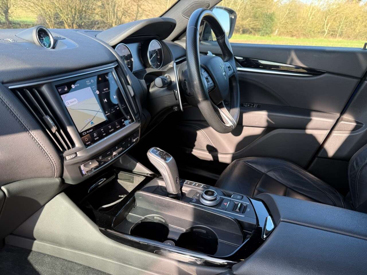 A 2021 MASERATI LEVANTE 3.0 V6 SUV 5dr Petrol ZF 4WD Euro 6 (s/s) (350 ps) FULL MASERATI HISTORY + A 2021 MASERATI LEVANTE 3.0 V6 SUV 5dr Petrol ZF 4WD Euro 6 (s/s) (350 ps) FULL MASERATI HISTORY +