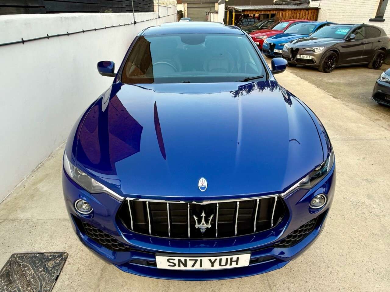 2021 MASERATI LEVANTE 2021 MASERATI LEVANTE