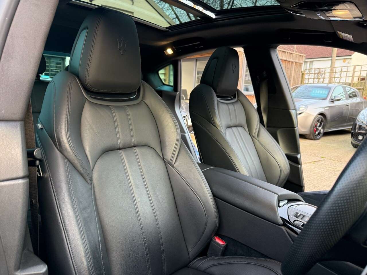 2021 MASERATI LEVANTE 2021 MASERATI LEVANTE