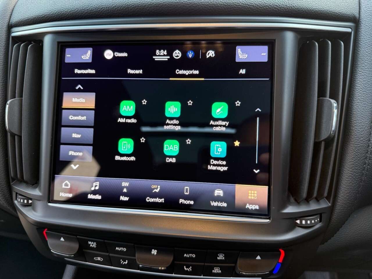 2021 MASERATI LEVANTE 2021 MASERATI LEVANTE