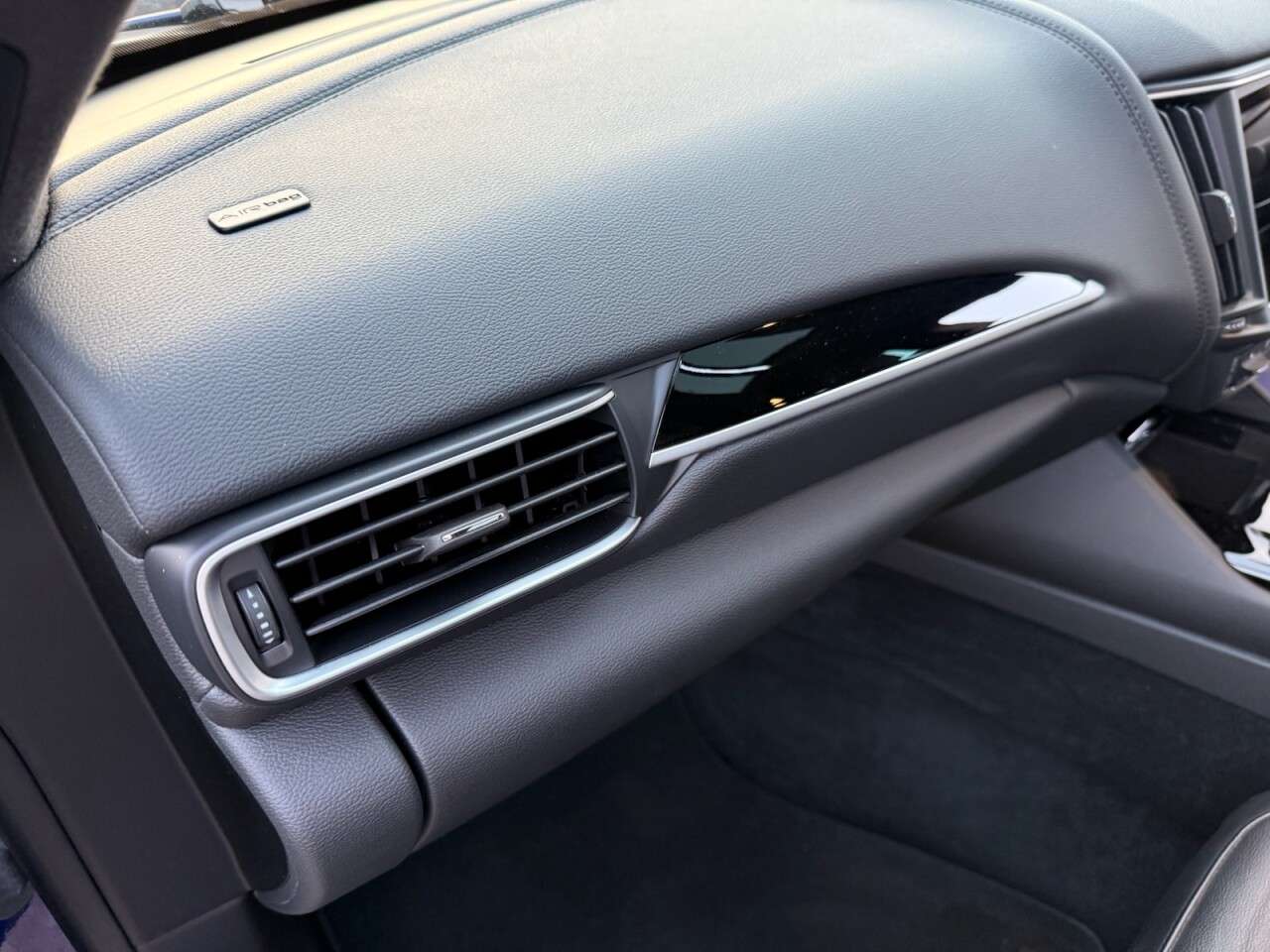 2021 MASERATI LEVANTE 2021 MASERATI LEVANTE