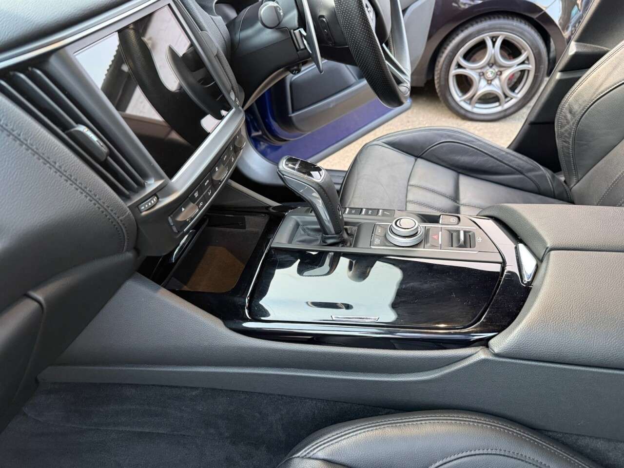 2021 MASERATI LEVANTE 2021 MASERATI LEVANTE