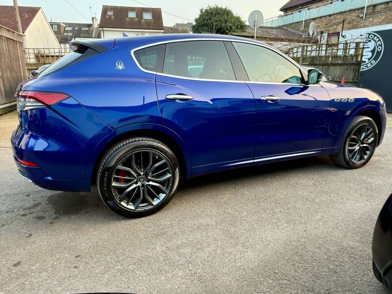 2021 MASERATI LEVANTE 2021 MASERATI LEVANTE