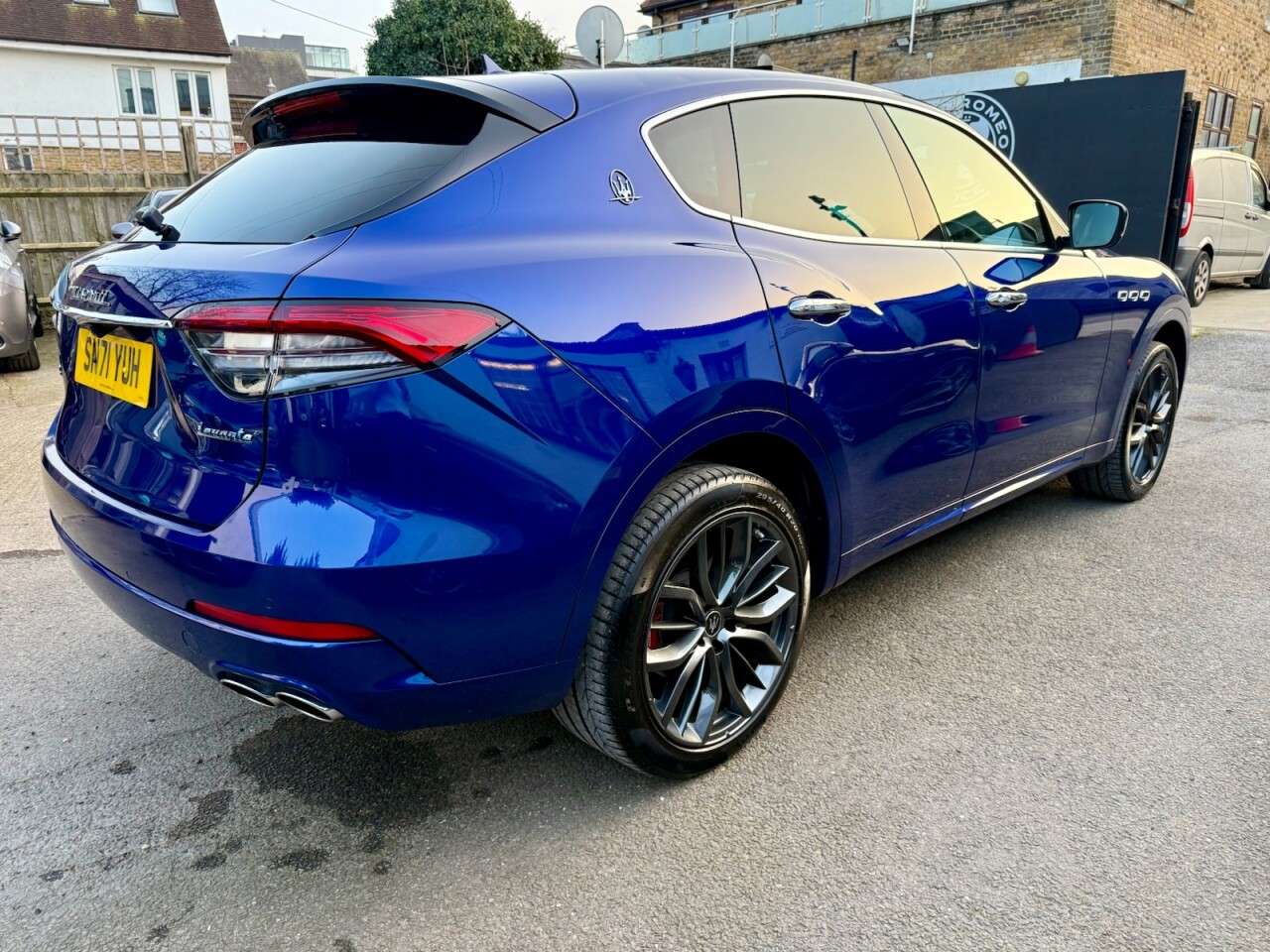 2021 MASERATI LEVANTE 2021 MASERATI LEVANTE