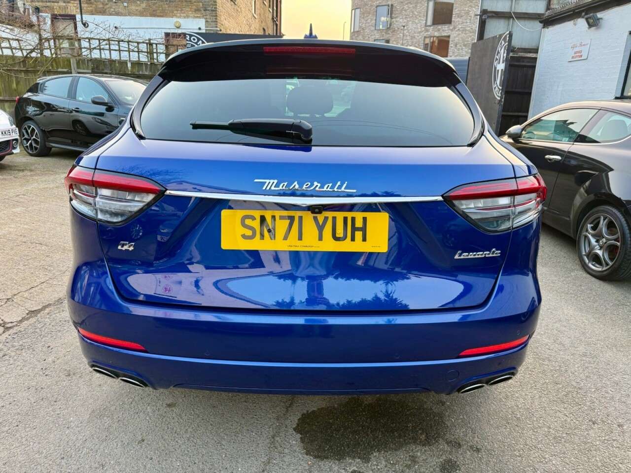 2021 MASERATI LEVANTE 2021 MASERATI LEVANTE