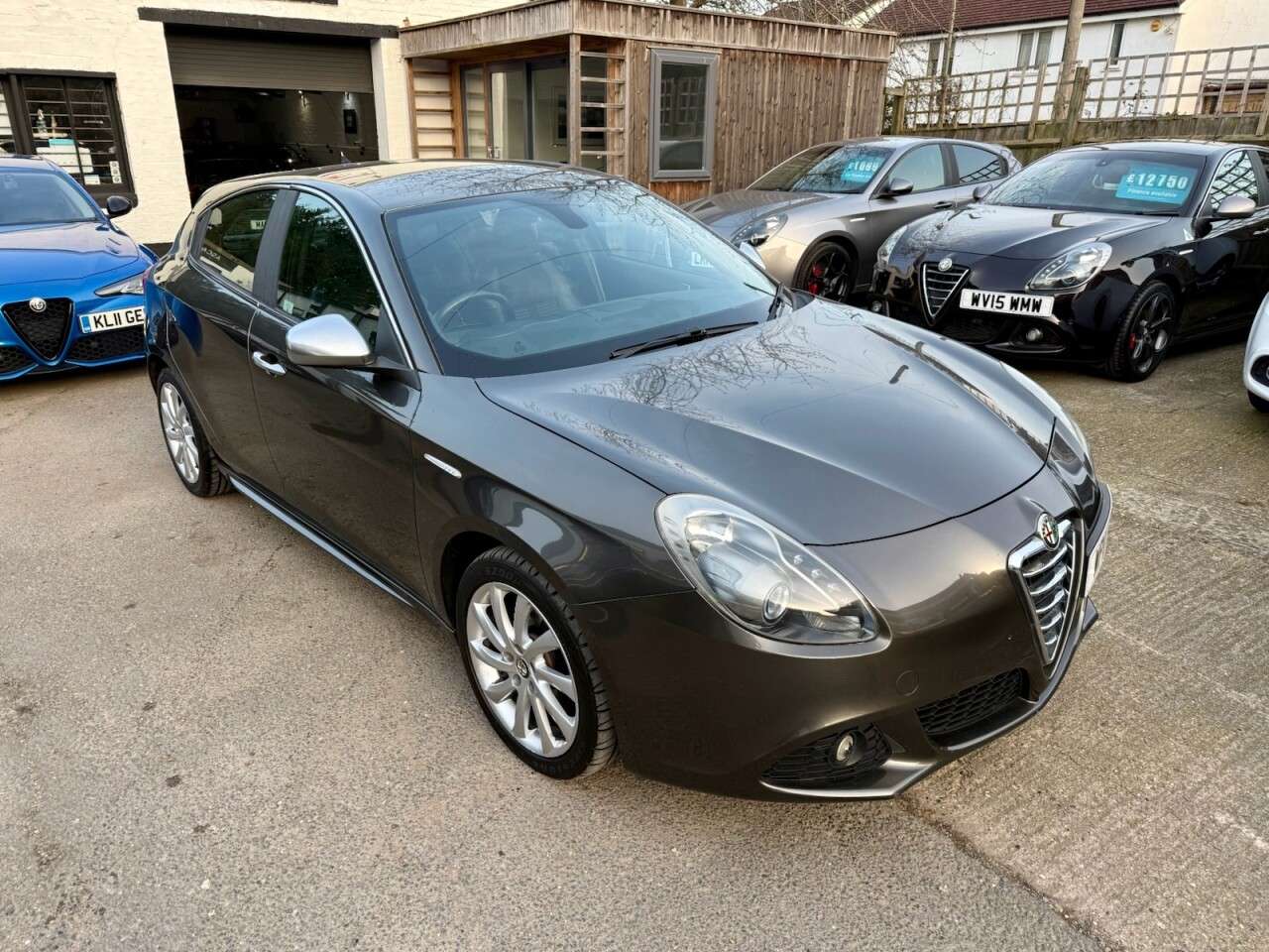 A 2011 ALFA ROMEO GIULIETTA 1.6 JTDM-2 Veloce Hatchback 5dr Diesel Manual Euro 5 (s/s) (105 bhp) A 2011 ALFA ROMEO GIULIETTA 1.6 JTDM-2 Veloce Hatchback 5dr Diesel Manual Euro 5 (s/s) (105 bhp)