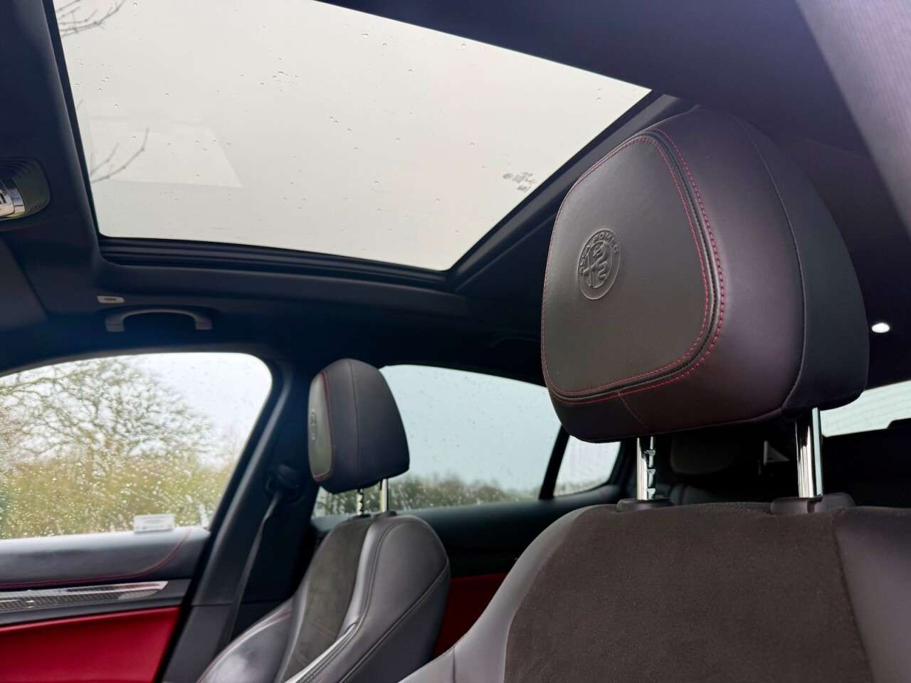 A 2019 ALFA ROMEO STELVIO 2.9 V6 Bi-Turbo Quadrifoglio SUV 5dr Petrol Auto Q4 AWD Euro 6 (s/s) (510 p A 2019 ALFA ROMEO STELVIO 2.9 V6 Bi-Turbo Quadrifoglio SUV 5dr Petrol Auto Q4 AWD Euro 6 (s/s) (510 p