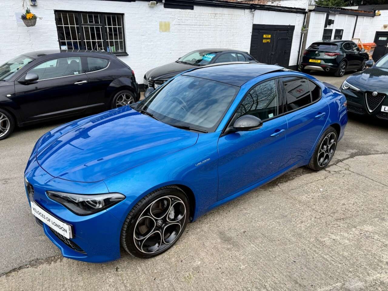 A 2023 ALFA ROMEO GIULIA 2.0T Veloce Saloon 4dr Petrol Auto Euro 6 (s/s) (280 ps) BALANCE OF MANU WA A 2023 ALFA ROMEO GIULIA 2.0T Veloce Saloon 4dr Petrol Auto Euro 6 (s/s) (280 ps) BALANCE OF MANU WA