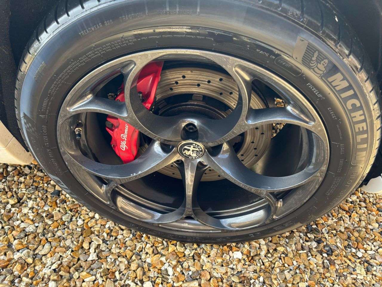 A 2019 ALFA ROMEO STELVIO 2.9 V6 Bi-Turbo Quadrifoglio SUV 5dr Petrol Auto Q4 AWD Euro 6 (s/s) (510 p A 2019 ALFA ROMEO STELVIO 2.9 V6 Bi-Turbo Quadrifoglio SUV 5dr Petrol Auto Q4 AWD Euro 6 (s/s) (510 p