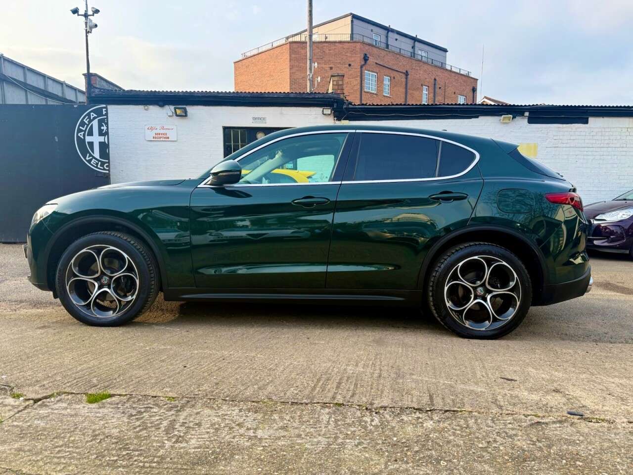 A 2020 ALFA ROMEO STELVIO 2.2 TD Speciale SUV 5dr Diesel Auto Q4 AWD Euro 6 (s/s) (210 ps) A 2020 ALFA ROMEO STELVIO 2.2 TD Speciale SUV 5dr Diesel Auto Q4 AWD Euro 6 (s/s) (210 ps)