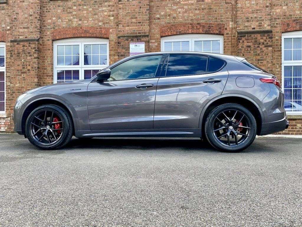 A 2020 ALFA ROMEO STELVIO 2.0T Veloce SUV 5dr Petrol Auto Q4 AWD Euro 6 (s/s) (280 ps) V.LOW MILEAGE A 2020 ALFA ROMEO STELVIO 2.0T Veloce SUV 5dr Petrol Auto Q4 AWD Euro 6 (s/s) (280 ps) V.LOW MILEAGE