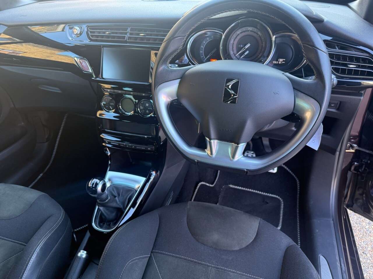 2016 DS AUTOMOBILES DS 3 2016 DS AUTOMOBILES DS 3