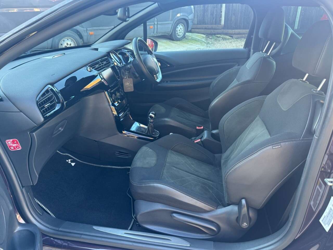 2016 DS AUTOMOBILES DS 3 2016 DS AUTOMOBILES DS 3