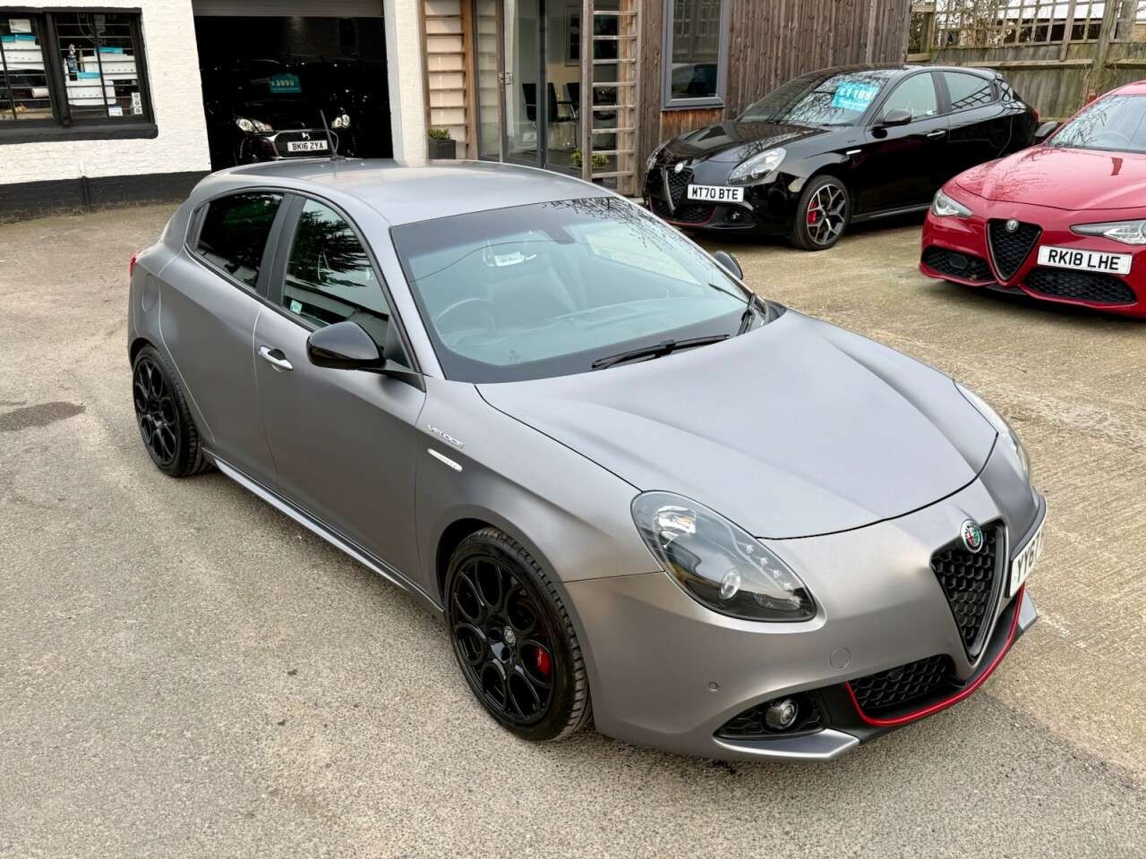A 2017 ALFA ROMEO GIULIETTA 1750 TBi Veloce Hatchback 5dr Petrol TCT Euro 6 (240 bhp) A 2017 ALFA ROMEO GIULIETTA 1750 TBi Veloce Hatchback 5dr Petrol TCT Euro 6 (240 bhp)