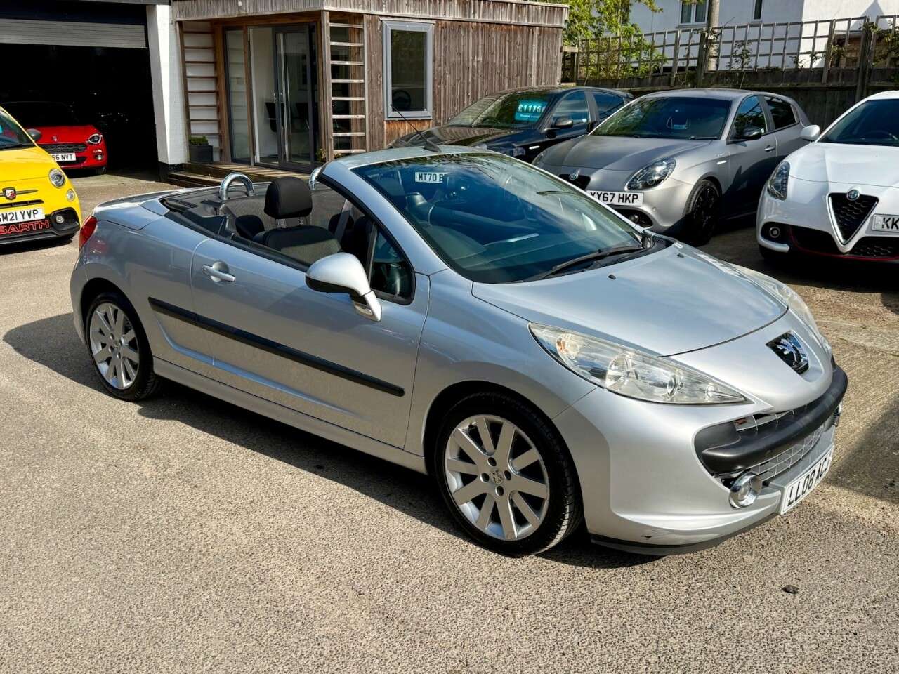 A 2008 PEUGEOT 207 CC 1.6 16v GT Convertible 2dr Petrol Manual (155 g/km, 120 bhp) 1 YEARS MOT A 2008 PEUGEOT 207 CC 1.6 16v GT Convertible 2dr Petrol Manual (155 g/km, 120 bhp) 1 YEARS MOT