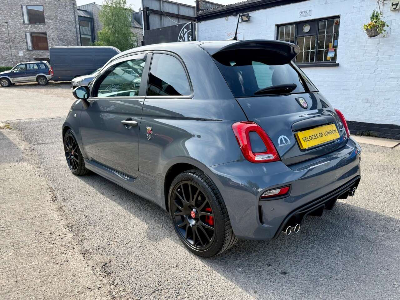 2020 ABARTH 595 2020 ABARTH 595