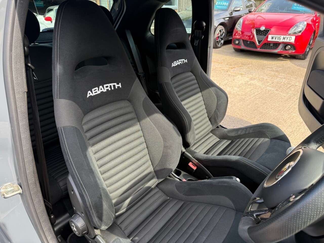 2020 ABARTH 595 2020 ABARTH 595