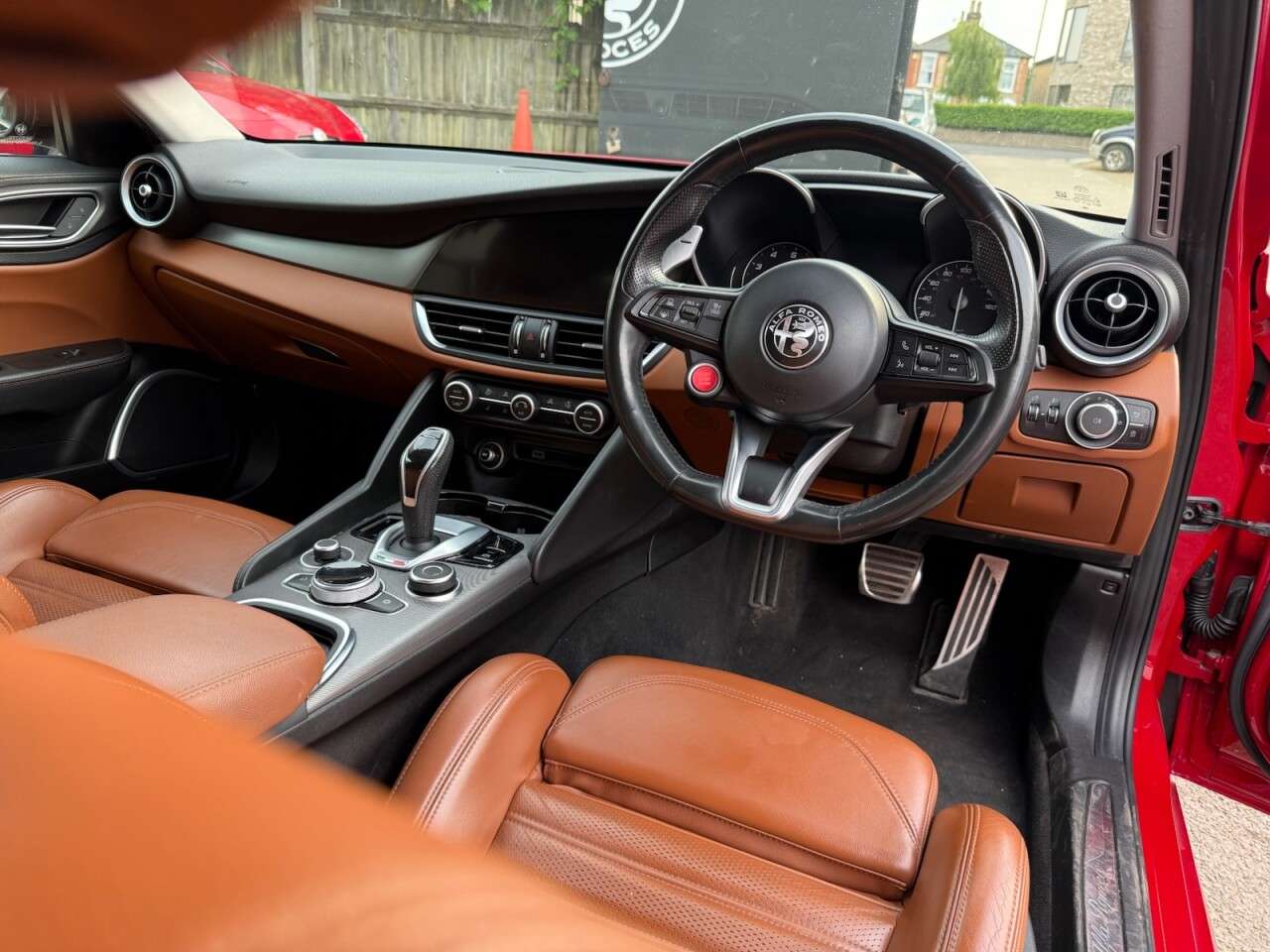 A 2020 ALFA ROMEO GIULIA 2.0T Veloce Saloon 4dr Petrol GPF Auto Euro 6 (s/s) (280 ps) FACELIFT TOUCH A 2020 ALFA ROMEO GIULIA 2.0T Veloce Saloon 4dr Petrol GPF Auto Euro 6 (s/s) (280 ps) FACELIFT TOUCH
