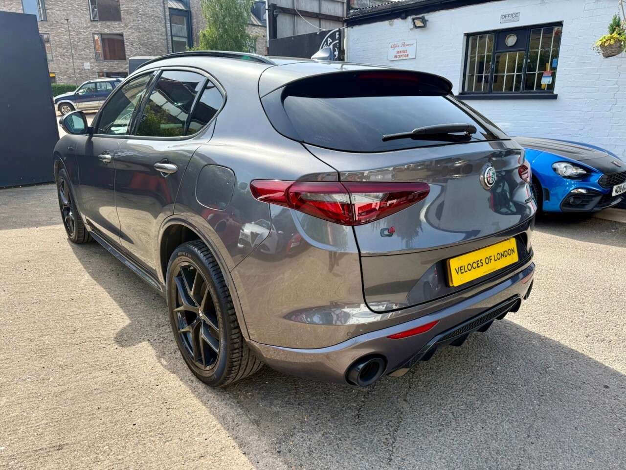 2022 ALFA ROMEO STELVIO 2022 ALFA ROMEO STELVIO