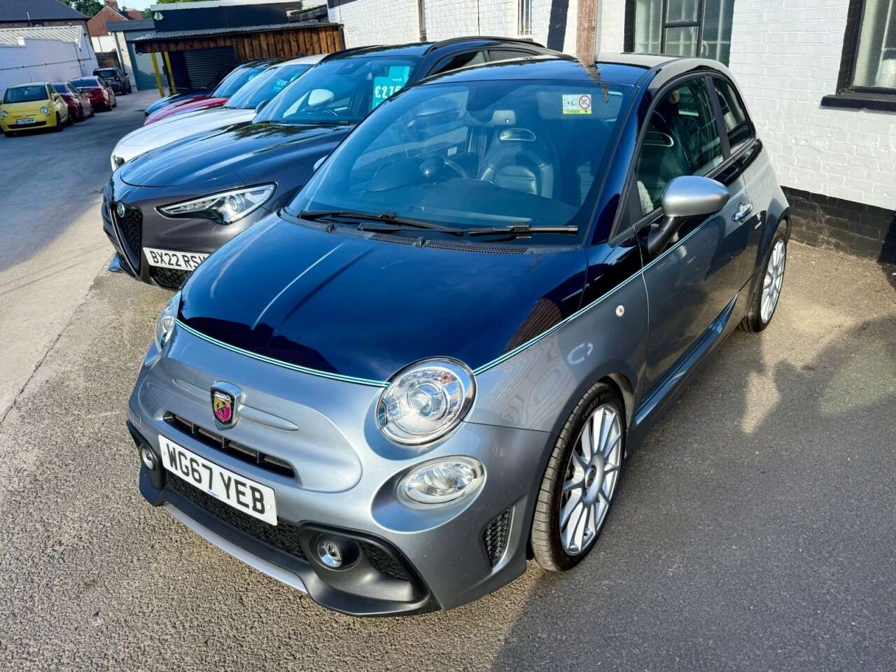 2018 ABARTH 695 2018 ABARTH 695