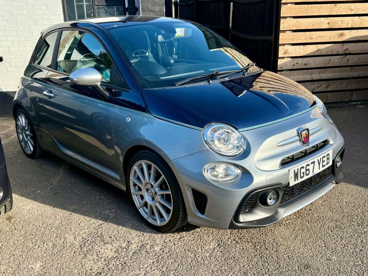 2018 ABARTH 695 2018 ABARTH 695