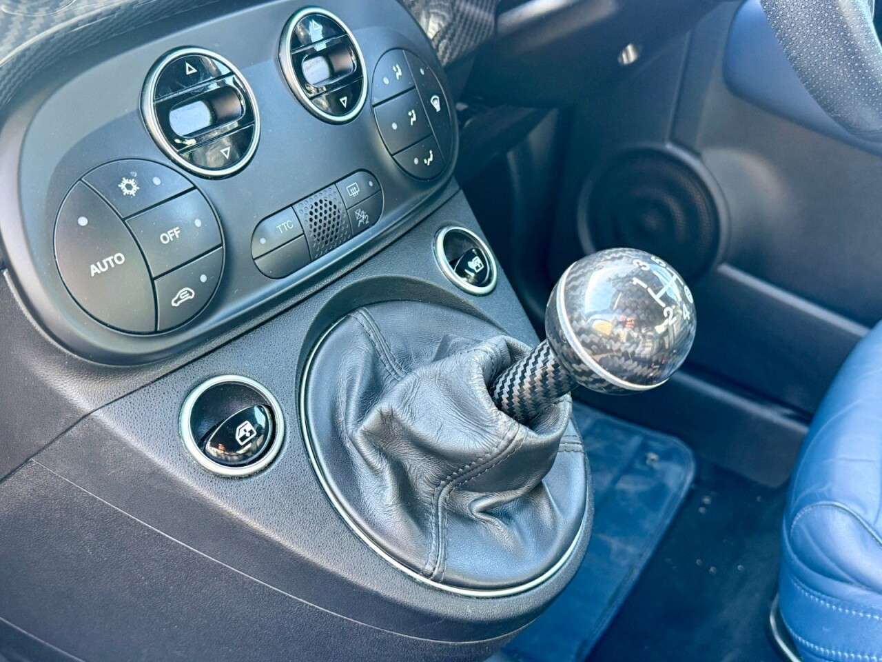 2018 ABARTH 695 2018 ABARTH 695