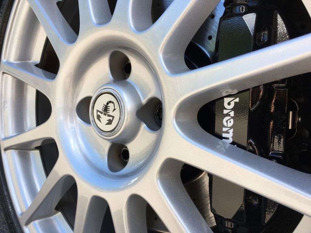 2018 ABARTH 695 2018 ABARTH 695