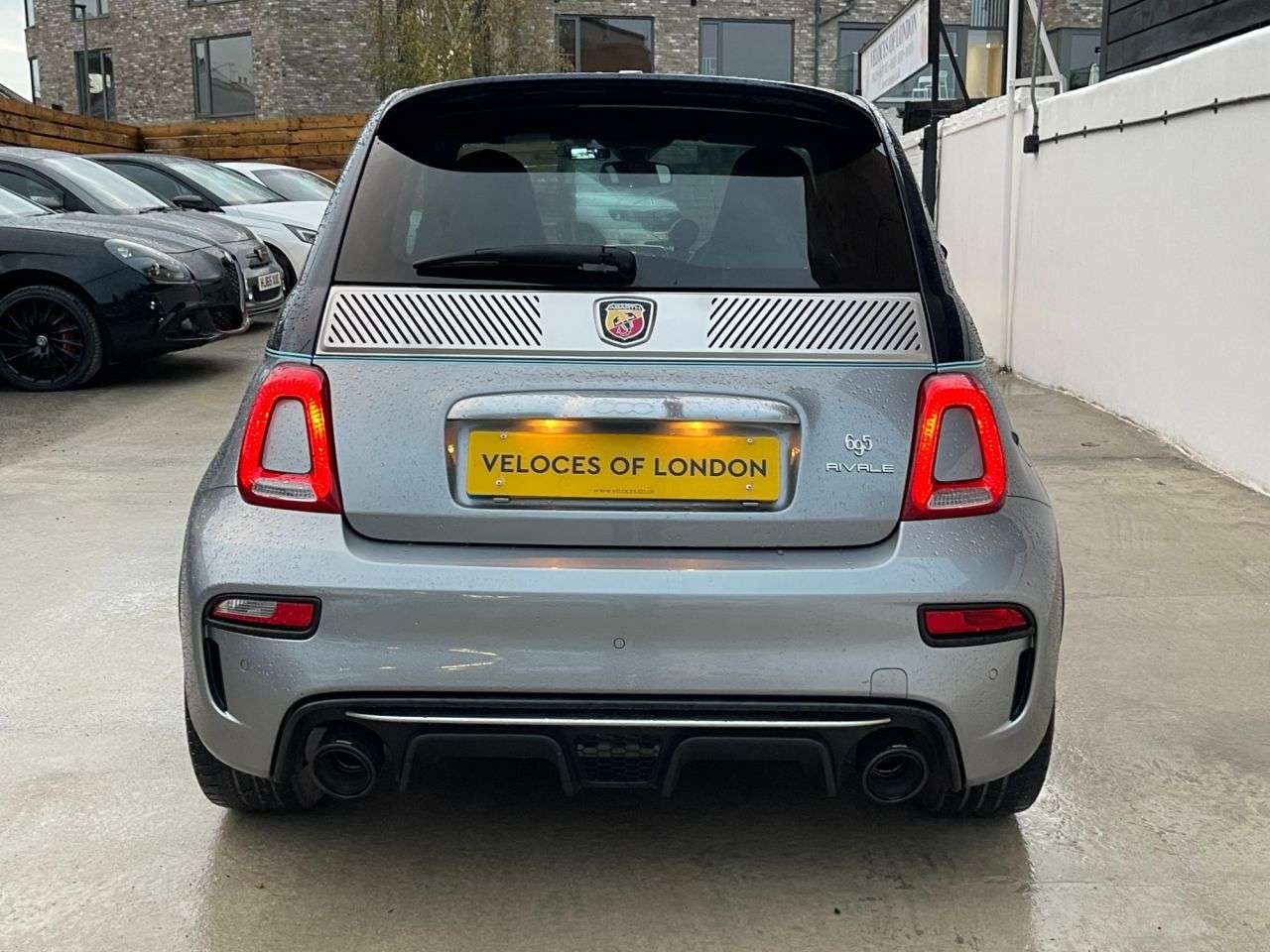 2018 ABARTH 695 2018 ABARTH 695