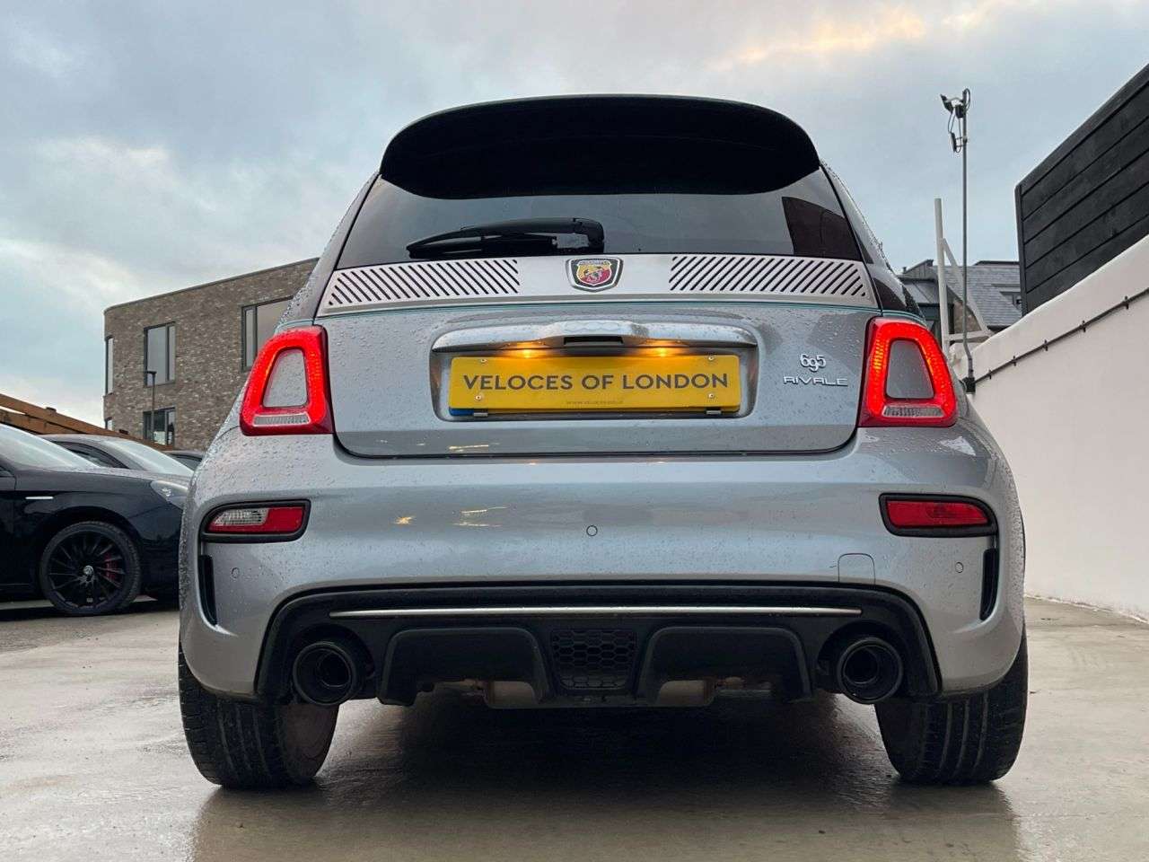 2018 ABARTH 695 2018 ABARTH 695