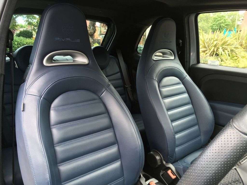 2018 ABARTH 695 2018 ABARTH 695