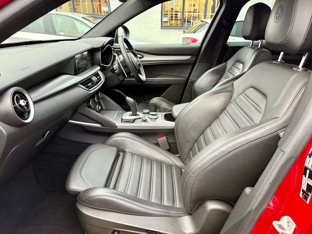 A 2022 ALFA ROMEO STELVIO 2.0T Veloce SUV 5dr Petrol Auto Q4 AWD Euro 6 (s/s) (280 ps) 20" ALLOYS + C A 2022 ALFA ROMEO STELVIO 2.0T Veloce SUV 5dr Petrol Auto Q4 AWD Euro 6 (s/s) (280 ps) 20" ALLOYS + C