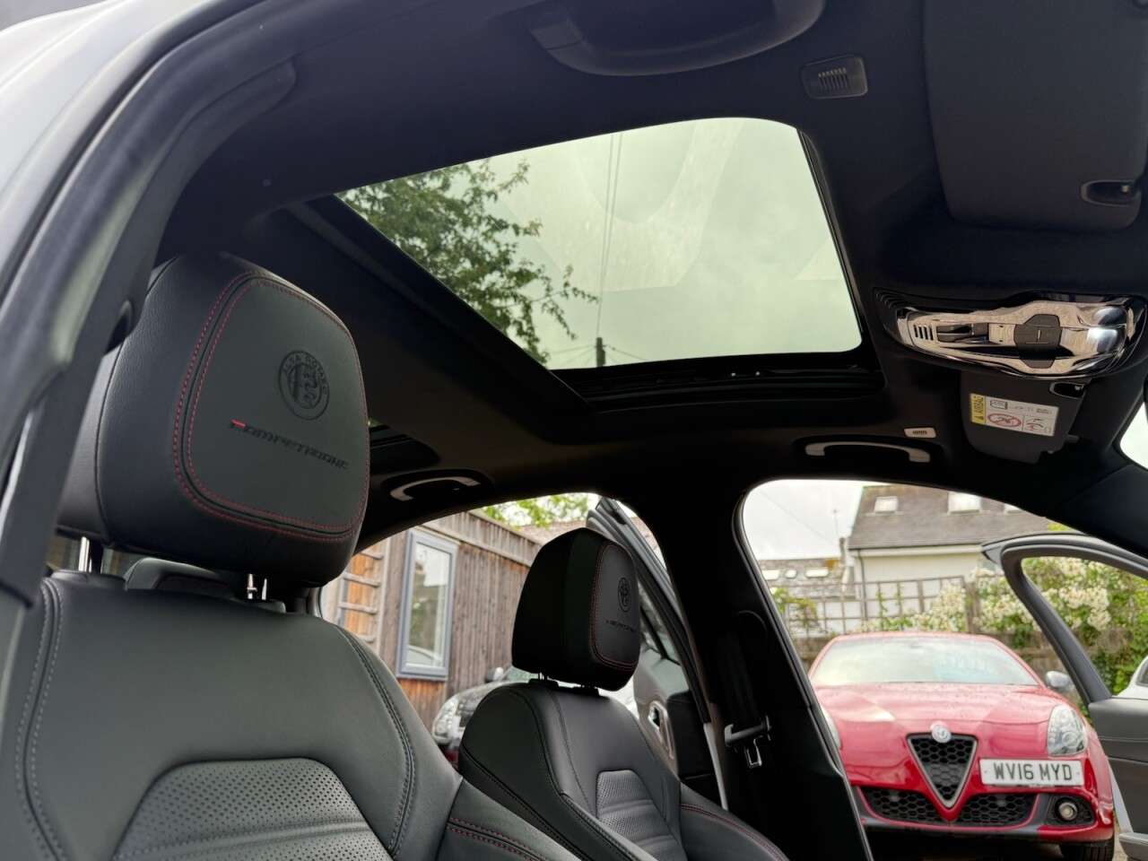 A 2023 ALFA ROMEO GIULIA 2.0T Competizione Saloon 4dr Petrol Auto Euro 6 (s/s) (280 ps) COST NEW £57 A 2023 ALFA ROMEO GIULIA 2.0T Competizione Saloon 4dr Petrol Auto Euro 6 (s/s) (280 ps) COST NEW £57