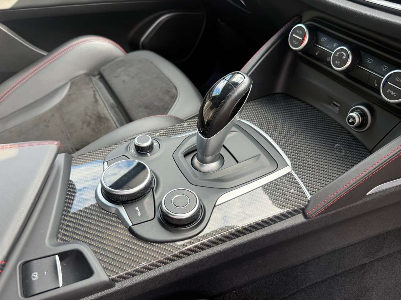 2019 ALFA ROMEO STELVIO 2019 ALFA ROMEO STELVIO
