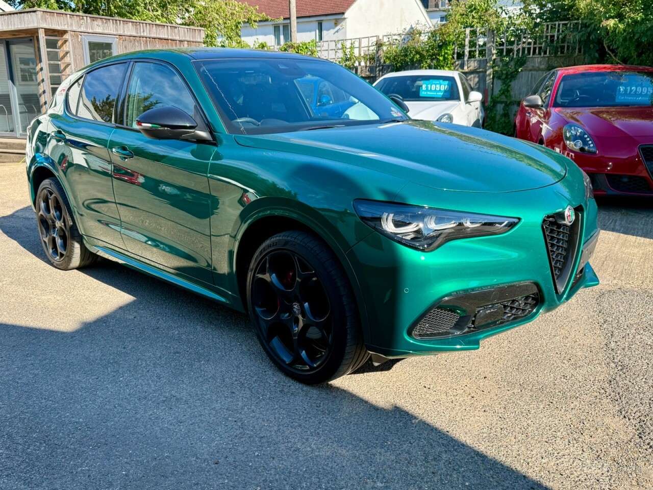 A 2024 ALFA ROMEO STELVIO 2.0T Tributo Italiano SUV 5dr Petrol Auto Q4 AWD Euro 6 (s/s) (280 ps) MANU A 2024 ALFA ROMEO STELVIO 2.0T Tributo Italiano SUV 5dr Petrol Auto Q4 AWD Euro 6 (s/s) (280 ps) MANU