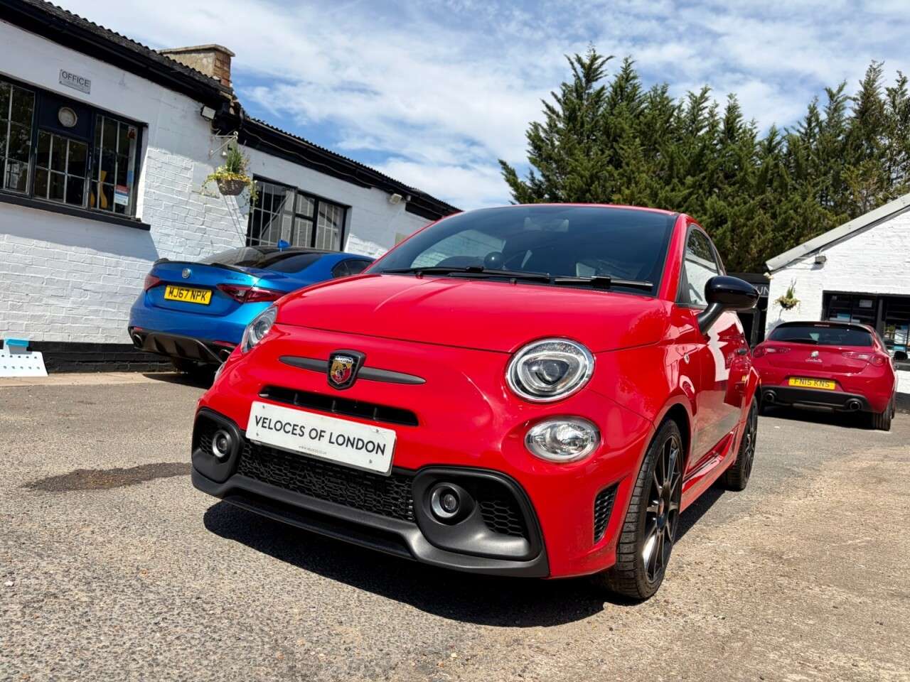 2022 ABARTH 595 2022 ABARTH 595