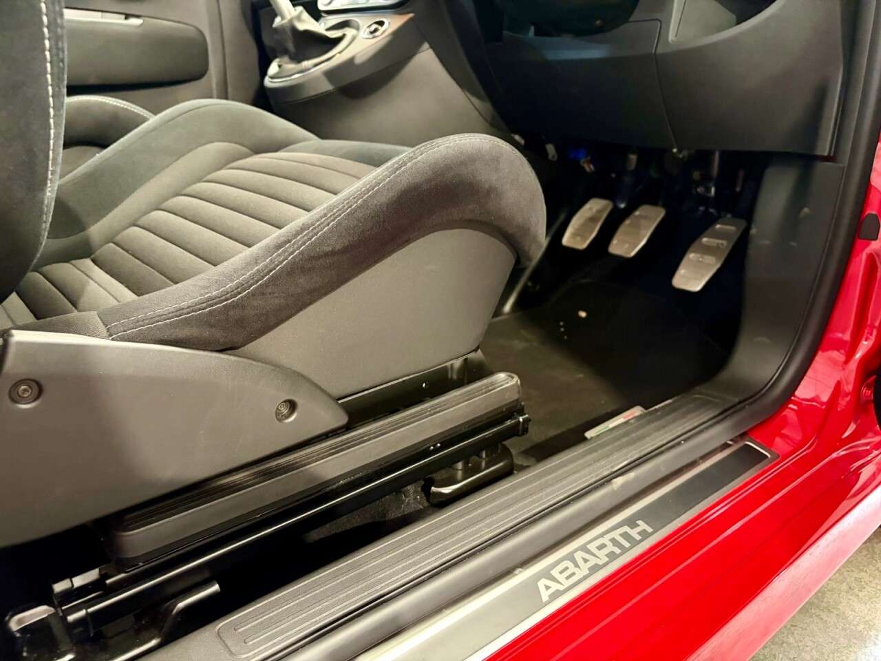 2022 ABARTH 595 2022 ABARTH 595