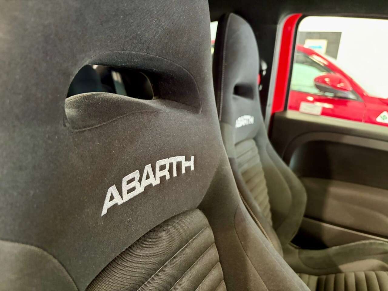 2022 ABARTH 595 2022 ABARTH 595