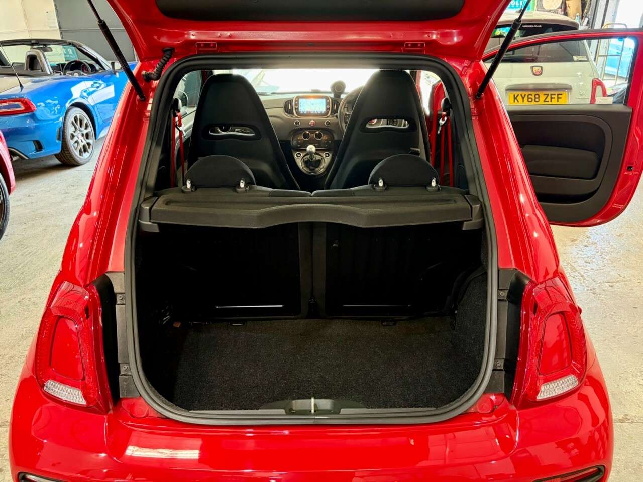 2022 ABARTH 595 2022 ABARTH 595
