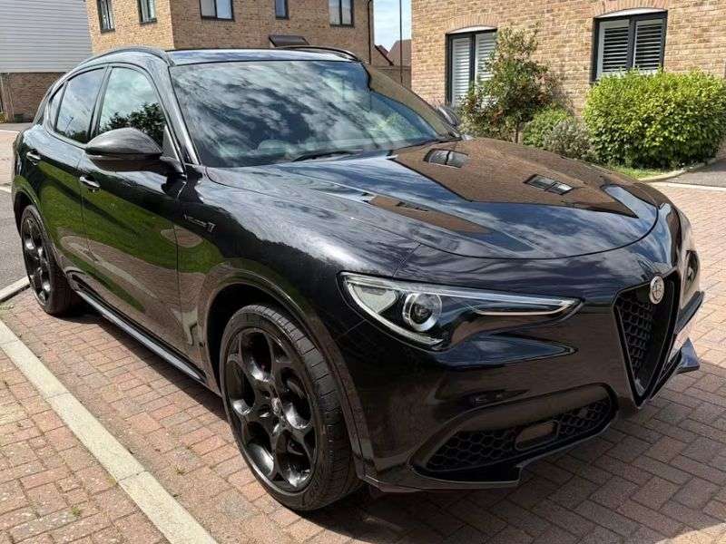 A 2021 ALFA ROMEO STELVIO 2.0T Veloce Ti SUV 5dr Petrol Auto Q4 AWD Euro 6 (s/s) (280 ps) TWIN GLASS A 2021 ALFA ROMEO STELVIO 2.0T Veloce Ti SUV 5dr Petrol Auto Q4 AWD Euro 6 (s/s) (280 ps) TWIN GLASS
