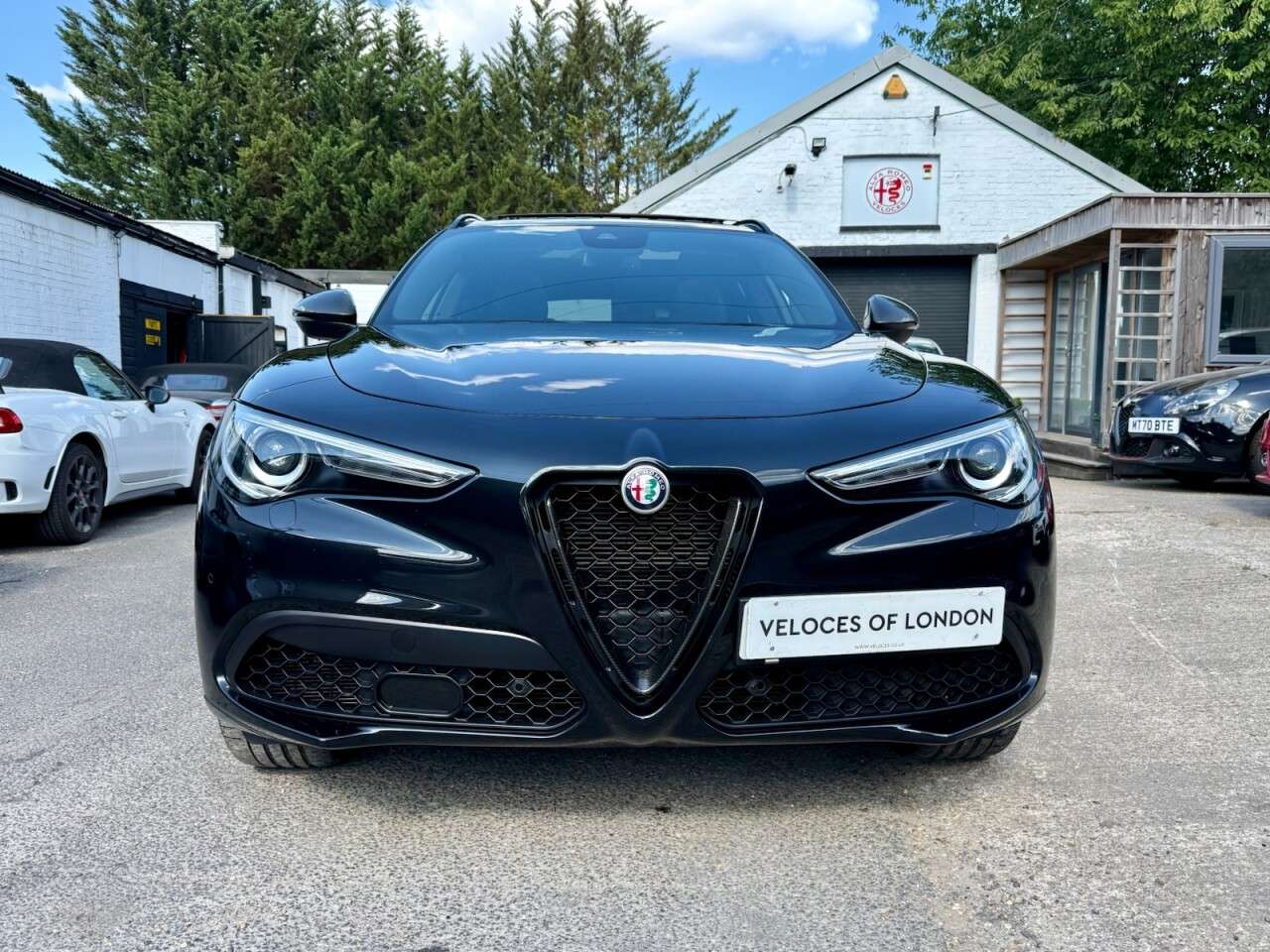 A 2021 ALFA ROMEO STELVIO 2.0T Veloce Ti SUV 5dr Petrol Auto Q4 AWD Euro 6 (s/s) (280 ps) TWIN GLASS A 2021 ALFA ROMEO STELVIO 2.0T Veloce Ti SUV 5dr Petrol Auto Q4 AWD Euro 6 (s/s) (280 ps) TWIN GLASS