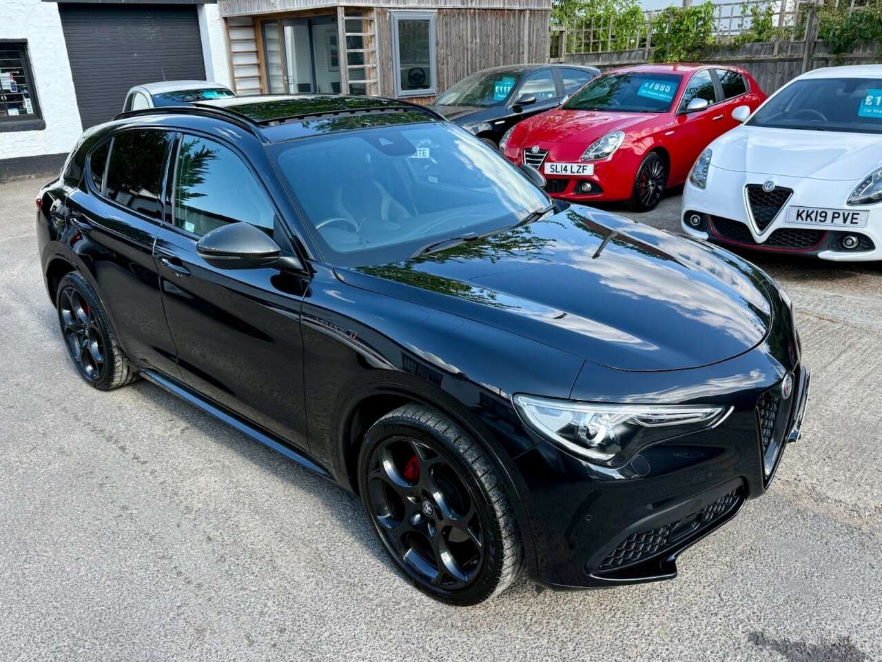 A 2021 ALFA ROMEO STELVIO 2.0T Veloce Ti SUV 5dr Petrol Auto Q4 AWD Euro 6 (s/s) (280 ps) TWIN GLASS A 2021 ALFA ROMEO STELVIO 2.0T Veloce Ti SUV 5dr Petrol Auto Q4 AWD Euro 6 (s/s) (280 ps) TWIN GLASS