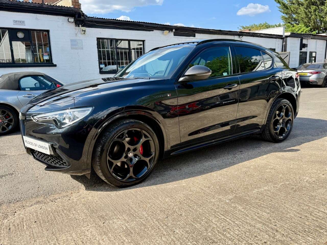 A 2021 ALFA ROMEO STELVIO 2.0T Veloce Ti SUV 5dr Petrol Auto Q4 AWD Euro 6 (s/s) (280 ps) TWIN GLASS A 2021 ALFA ROMEO STELVIO 2.0T Veloce Ti SUV 5dr Petrol Auto Q4 AWD Euro 6 (s/s) (280 ps) TWIN GLASS